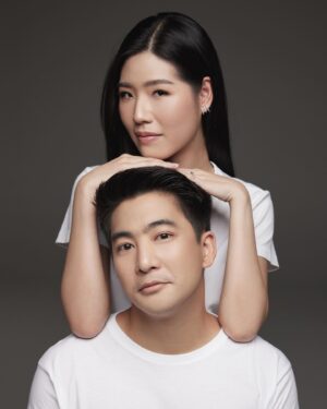 Akkaranat Ariyaritwikul Instagram - 10 เมษา นี้จะแต่งจริงๆแล้วนะทุกคน 
เรียนเชิญพ่อแม่พี่น้องทุกท่านอีกครั้งนะคะ 

จัดงานเช้าอย่างเดียว เจอกันที่ 📍AUBE ค่า

#evetiethenott