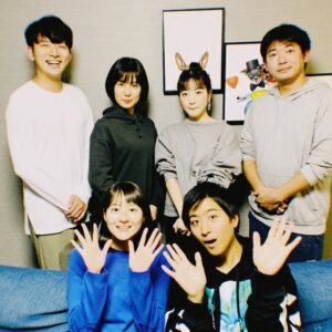 Ako Nagao Instagram - .
本年もよろしくお願いいたします！
元日はアナウンス室の先輩や同期と一緒に過ごしました🌅