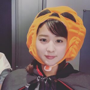 Ako Nagao Instagram - .
Happy Halloween🎃
こちらは去年の写真🤳
この格好でインタビューしたなぁ...
クリリンと比べたらクオリティが...😂