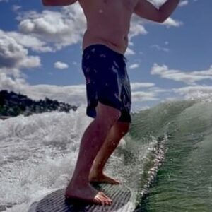 Aksel Hennie Instagram - WAKESURF GROOVE! ….one of those days! @wakesurfnorge #🌊 #🏄🏼 #🌞