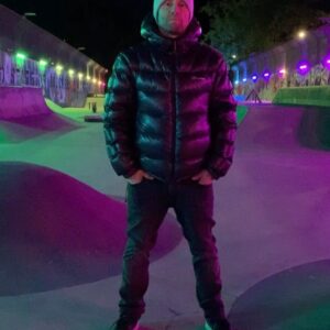 Aksel Hennie Instagram - 50/50 GRIND TO DISCO Good night and thank you to an a AMAZING crew the last 4 days!! @einarfilm #skateordie #itsawrap #❤️ #4Bergkrystallentiljegdørå