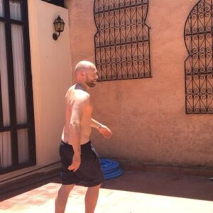 Aksel Hennie Instagram - When in Berber Palace 2018.... 1. Climb 2. Jump 3. High Five! #buttcrackisthenewcleavage #hvaerdet 🇲🇦 #nobel #edk #tpr #fsk #roymichaels #parkour @oddmagnusw @pettersenmads @eirikevjen @sorensenperolav @irasjasanti @lieande @dennisstor