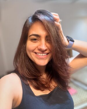 Aksha Pardasany Instagram - Short hair no care 🙋🏻‍♀️