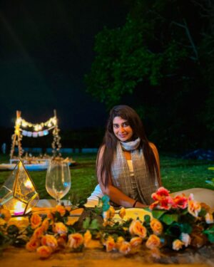 Akshita Bopaiah Instagram - Take the time to do what you love to do this weekend 🦋🦋🧿📢
#candlelight #akshithabopaiah #bangalorevibes #weekend #queen #actress #class