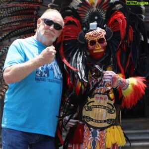 Al Burke Instagram - 🇲🇽
Mr. O with an Aztec Warrior 
 💜 💙 💚 💛 😁 😎
 🎥 🎬
#alburke #mroutrageous #UWF #AWA #WWF #IWA #IWF #prowrestling #prowrestlingking #prowrestlingchampion #hollywood #paparazzi #bellyache #redcarpet #tvcop #tvcops #ig #wireimages #gettyimages #hollywoodtoyou #actorslife #la #actor #stuntman #mexicocity #mexico #zocalo #Aztec #instagram