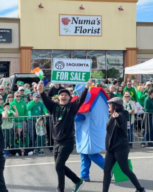 Al Iaquinta Instagram - What a day ☘️🏠 #wantagh @wantaghchamber