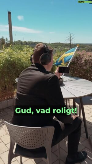 Al Pitcher Instagram - 🙌🏻 Watch ..My Happy Place.. now on @Spotify 🥳 #myhappyplace #gladnationaldag @spotifysweden #firstevercomedyspecialtowatchonspotifyever LINK IN MY BIO and STORIES 💚
