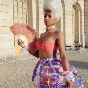 Alaïa Alsafir Instagram - C’est la sortie sur @netflix d’Emily in Paris saison 2 ! 🇫🇷#fabuleux @parizhair
