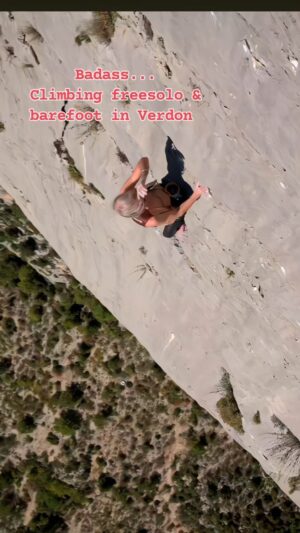 Alain Robert Instagram - Climbing  freesolo and barefoot  in Verdon  at 60 years old using my own  fashion way but also a little bit playful.  Some would  say badass and eccentric . Most importantly  I assume .
#climbing #freesolo #adventure #challenge #climbinginspiration