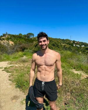 Alan Bersten Instagram - I did a hike today. I’m an influencer now.