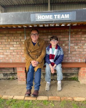 Alan Carr Instagram - Last day of filming 😢 it’s been emosh! Can’t wait for you to see it. A big thank you to the whole crew who have worked so hard to make it possible ❤️Changing Ends Series 2 coming soon!