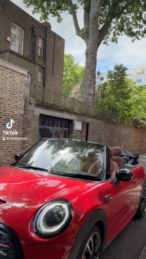 Alan Carr Instagram - Top down in my mini!! 🚗 @miniuk #sunsout 😎