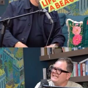 Alan Carr Instagram - It’s a Monday so it’s a brand new episode of Life’s A Beach!! Pack up your suitcase and come with me and @mrmichaelball as we talk travel - and boy has he got some stories!!! Instant sunshine guaranteed ☀️