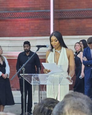 Alan Carr Instagram - Iconic night full of iconic people!! Was going to wear my pink mini skirt but didn’t want to upstage Naomi 😆The @vamuseum retrospective of @naomi - 40 years in fashion was mouth droppingly good - go see it! (I’m still in shock that THE Grace Jones recognised me from being on Chattyman 🙀) thanks for the invite @angellicabell 😘
