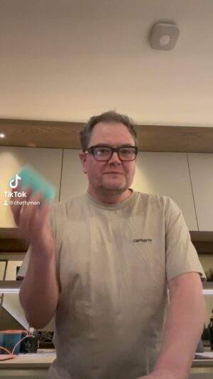 Alan Carr Instagram - Love a transformation 🤣Thank you @semadivad for the camerawork and the laughs!!!