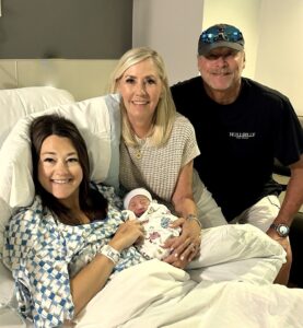 Actor Alan Jackson HD Instagram Photos and Wallpapers August 2024