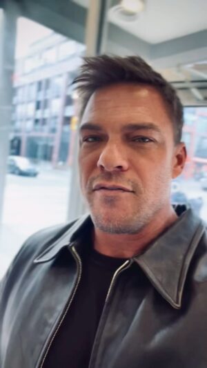 Alan Ritchson Instagram - All my dreams came true today!!! I finally have my very own @craigscookies!!! 

Because Craig is an incredible human being, he generously offered to donate all proceeds from the sale of the ‘Alan Chocolate Butterscotch Surprise’ (are we calling it that??) to The Center for Addiction and Mental Health. 

So go order a thousand of our special @craigscookies and know you’re making your tastebuds and @camhnews a better place. 

My next dream is to bring a Craig’s Cookies to you! Where should we go!?