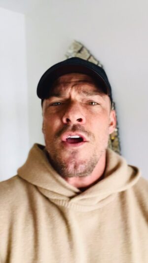 Alan Ritchson Instagram - Rise and shine! Reacher’s ready to binge!