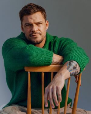 Alan Ritchson Instagram - Had a nice chat with @britishgq. Link in stories.

#GQHype

Thank you to:

BRITISH GQ
@britishgq 
 
Photographer: Ryan Pfluger
@ryanpfluger 
 
Stylist: Marcus Allen
@theemarcusallen 
 
Groomer: Rheanne White
@rheannewhite 
 
Journalist: Emilia Petrarca
@emiliapetrarca