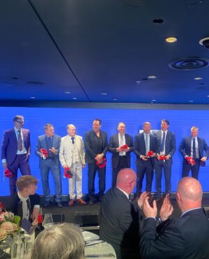 Alan Shearer Instagram - It was great to catch up with old team mates and celebrate/ remember the brilliant Terry Venables at Wembley tonight. 🏴󠁧󠁢󠁥󠁮󠁧󠁿 v 🇧🇷 #euro96