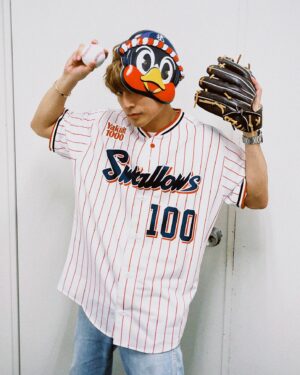 Alan Shirahama Instagram - PKCZ in 神宮球場⚾️
#さあ行こうか 
#まだまだ応燕するぜ