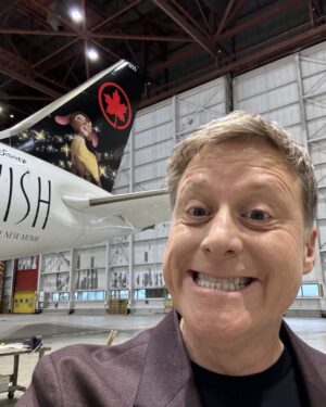 Alan Tudyk Instagram - Yes it can be obnoxious to own your own jet but in my defense, it’s Valentinos jet, I just lease it #wishthemovie @Disneyanimation @aircanada