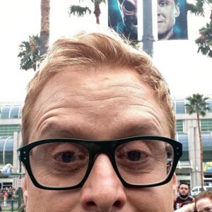 Alan Tudyk Instagram - I love aliens! It’s right behind me isn’t it?