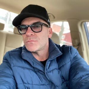 Alan van Sprang Instagram - New iPhone 11 pro.
Great lenses.
@iphone11pro.official