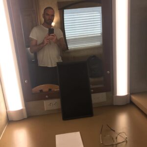 Alan van Sprang Instagram - Starting a new adventure today.
Very excited. Share more soon.
#trailerlife #actorlife