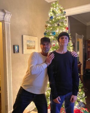 Alan van Sprang Instagram - Happy Holidays to everyone from mine!! Hope everyone is safe and well.