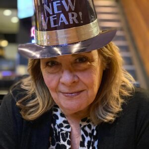 Alan van Sprang Instagram - Mom and I out for a bit of a NEW YEARS BEAT!!!
#newyearseve