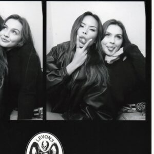 Alana Boden Instagram - Forever grateful for my job and the wonderful people I meet along the way 🫶🏼🎬