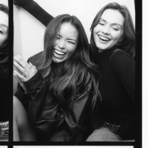 Alana Boden Instagram - Forever grateful for my job and the wonderful people I meet along the way 🫶🏼🎬