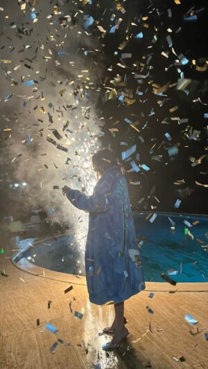 Alara Keçeci Instagram - Best Day So Far 🍾 🎉