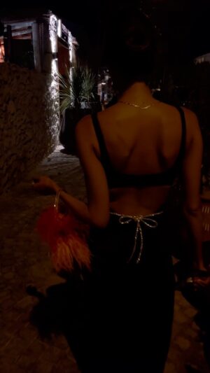 Alara Keçeci Instagram - Nights 🌚