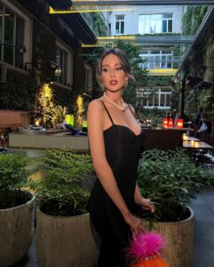 Actress Alara Keçeci HD Instagram Photos and Wallpapers July 2023