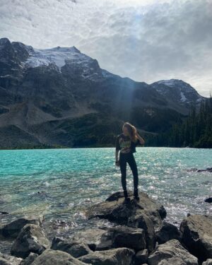 Alaska Leigh Instagram - ☼ what an absolutely glorious day ☼
• scroll ➡️ for the bluest water you have ever seen, the most ridiculous hike up a mountain (yes, I did that), animal friends and more! •
🌈🌎☘️🦋🍁☀️
#beautifulbc #joffrelakes #hikingadventures #hikebc #whistler #bcisbeautiful
