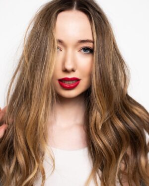 Alaska Leigh Instagram - same but different 💋
☆ ☆ ☆ ☆
📸: @studioaviva 
💋: @kahliaadamsmakeuphair 
☆ hair colour by @chrisweberhair at @vanillaloft ☆