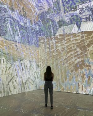 Alaska Leigh Instagram - just me blocking some art 🎨
• ty @imagine.van.gogh it was breathtaking 🤍 •