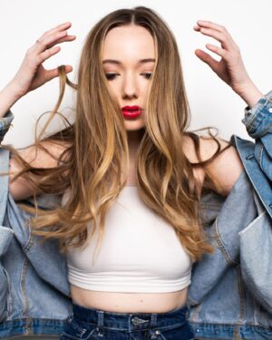 Alaska Leigh Instagram - same but different 💋
☆ ☆ ☆ ☆
📸: @studioaviva 
💋: @kahliaadamsmakeuphair 
☆ hair colour by @chrisweberhair at @vanillaloft ☆