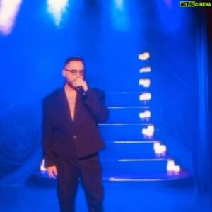 Alban Bartoli Instagram - Retour sur mon concert au @palais_des_glaces du 13 juin dernier sur cette chanson de @slimane et @vitaa qui nous a réunit depuis 3 ans avec mon binôme @jessieamseli cachée dans le public pour l’occasion ❤️

🎹 @granderivemusique