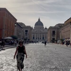 Albert Baró Instagram - Un po’ di Roma.
Amb la meva germana, que en siguin molts més. ⛲️