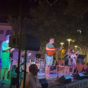 Albert Baró Instagram - De la noche, verano, a la mañana.