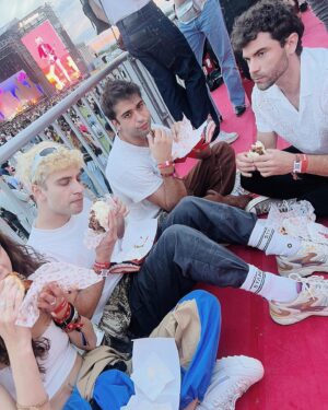 Albert Baró Instagram - @primavera_sound enamora y @estrelladammcat lo hace posible. 

Pues ya estaría, salud! 🍻