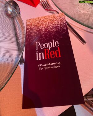 Albert Salazar Instagram - Ayer en la @peopleinredgala ❤️ y las vistas de @wbarcelona 💙