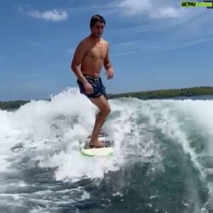Albert Salazar Instagram - Puede llegar ya el veranito?