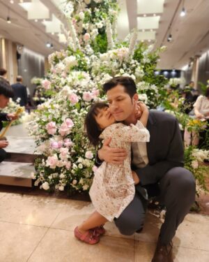 Alberto Mondi Instagram - 엄마도 질투하게 한 아라와의 데이트 

[지혜 정말 결혼 축하해!!! 🧡🧡🧡]

#아빠와딸 #chiara #ara