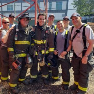 Alberto Rosende Instagram - Thank you to everyone who tuned in tonight! I’m glad you got to meet Blake Gallo! A huge thank you to the Chicago Fire Department and all its members for allowing me to train with you to prepare for Gallo. I had an amazing time getting a small insight into the incredible work that you do! Tune in next week for more of Firehouse 51 #ChicagoFire #blakegallo #onechicago