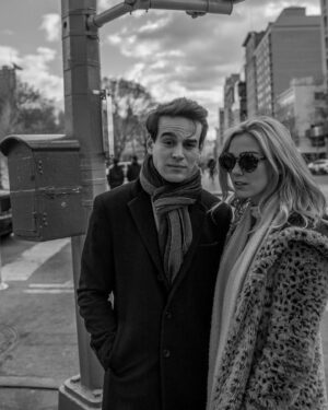 Alberto Rosende Instagram - #tbt…here’s looking at you, kid @tessamossey 

📸: @danielpantss 
#NYC #blackandwhitephotography #cantwaittilnexttime