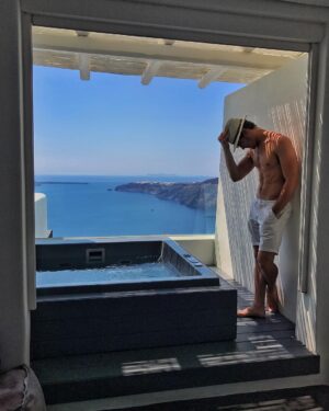 Alberto Rosende Instagram - This trip has continually left me with nothing but gratitude. No matter where I am, I'll always bow my head in thanks for the experiences I've had. Thank you @cavotagoosantorini for hooking it up and making Santorini an unforgettable place. #santorini #greece #travelingwithmybrothers #iamatraveler #thisisjustthebeginning

Photo credit goes to the amazing  @thegrubfather